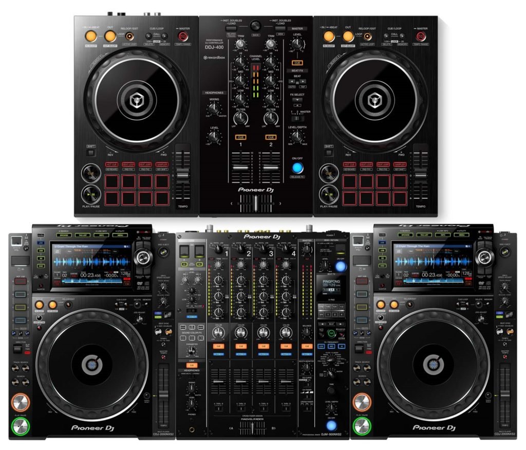 Pioneer DDJ-400 vs CDJ 2000 Nexus 2 decks